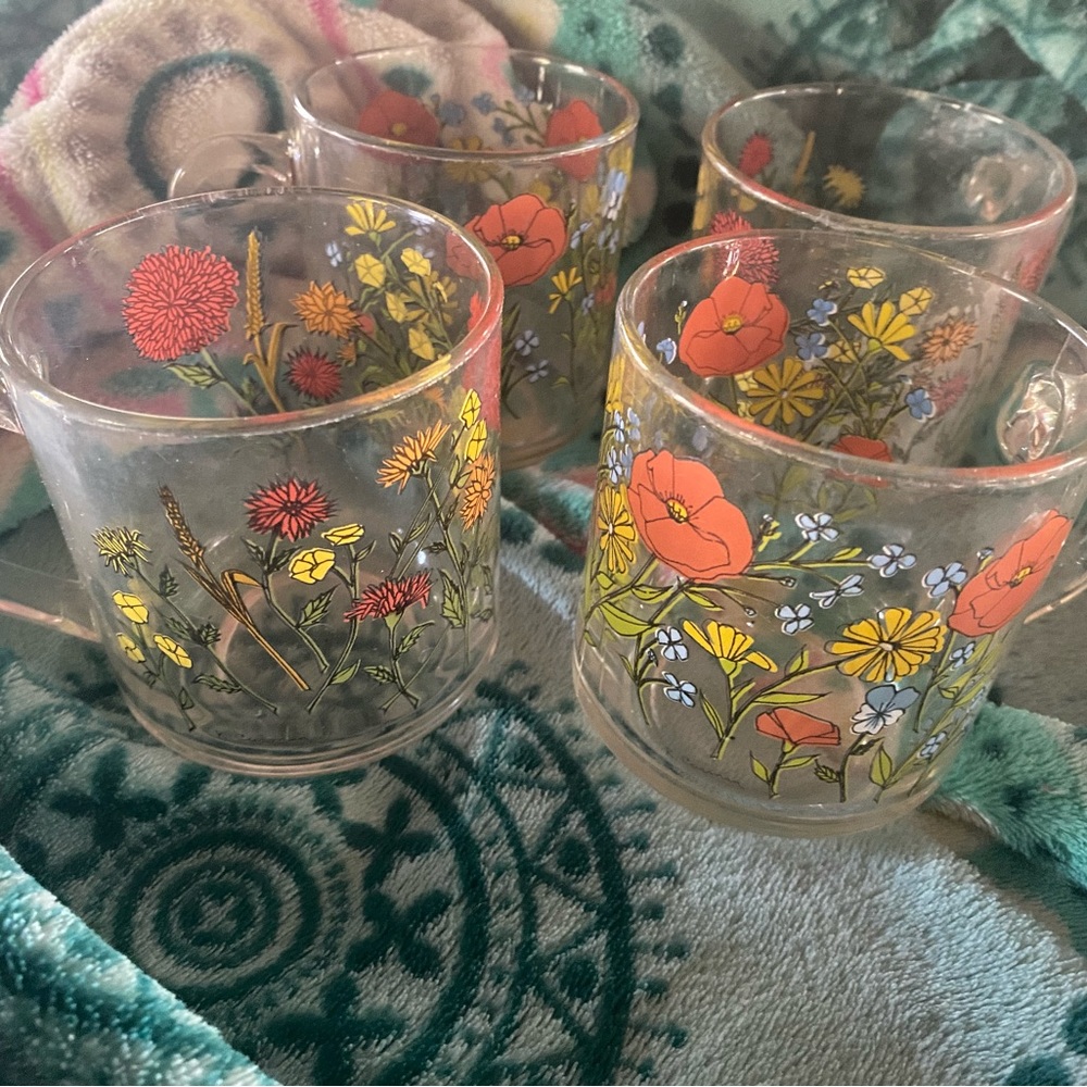 Arcoroc France 4 Floral Cups